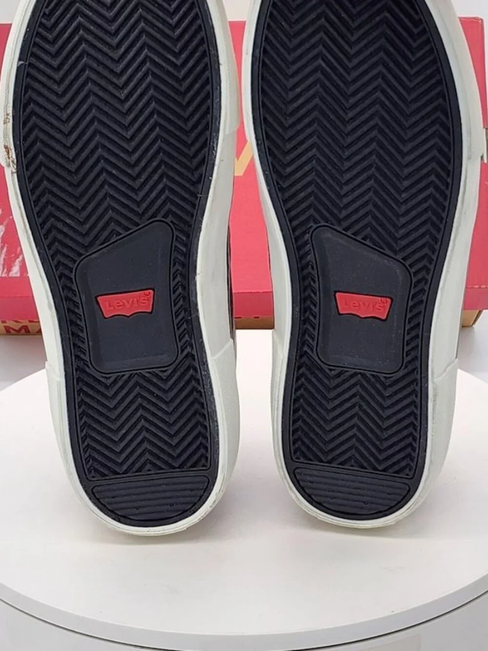 Levi’s Munro UL Black Charcoal Sneakers Men’s Size 8 New